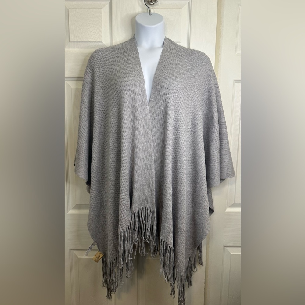 Motto Gray Fringe Sweater Wrap Cape Poncho Scarf - Picture 4 of 5